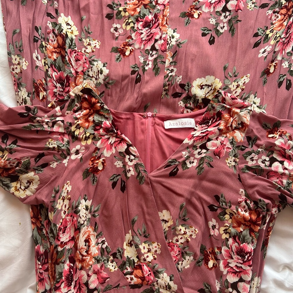 Pink floral maxi dress 🌺